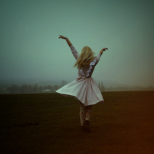 fade_out__by_indiae.jpg