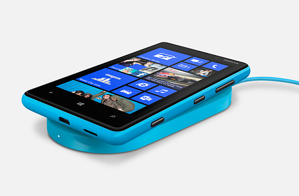 Nokia-Lumia-820.png
