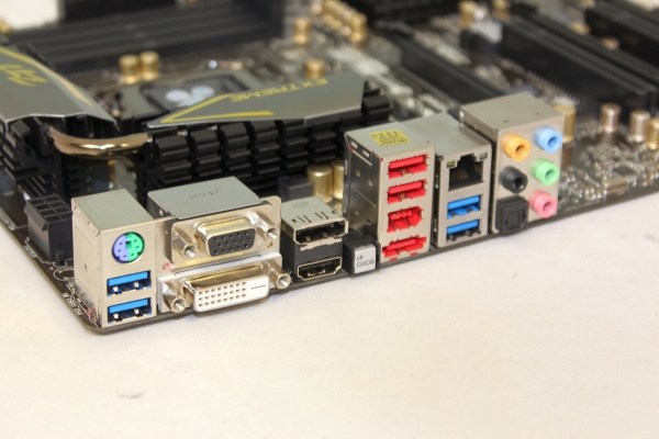 asrockz77extreme6_2_dh_fx57.jpg