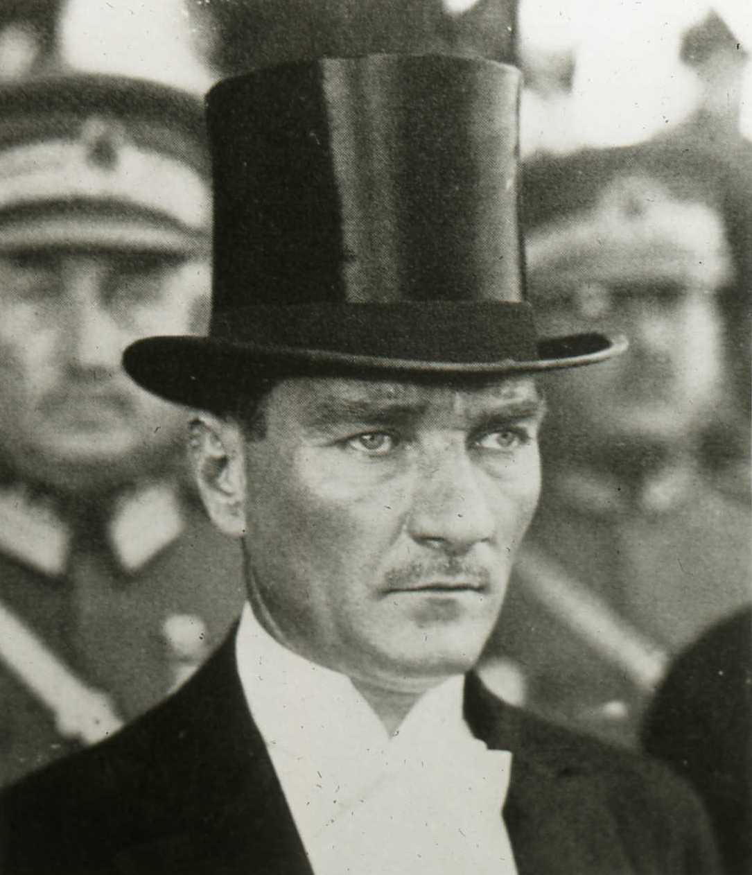 Kemal%20Ataturk%20CIV340.jpg