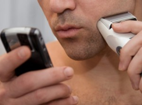 DH_Cellphone_Usage.jpg